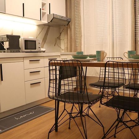 Pine Apartment Tiranë Luaran gambar