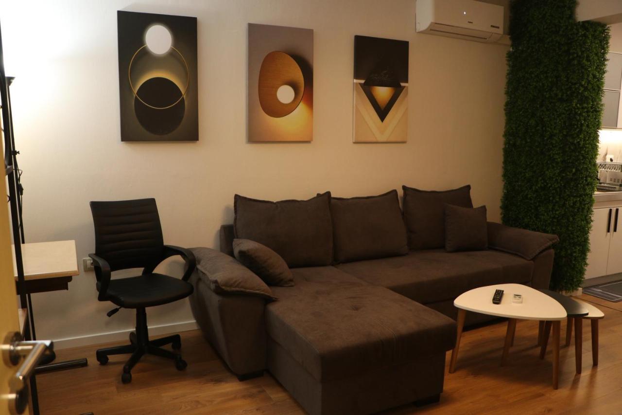 Pine Apartment Tiranë Luaran gambar