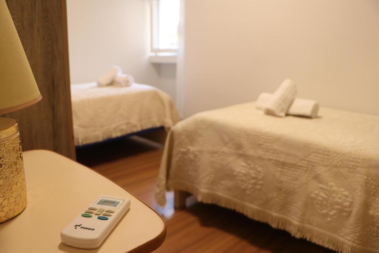 Pine Apartment Tiranë Luaran gambar